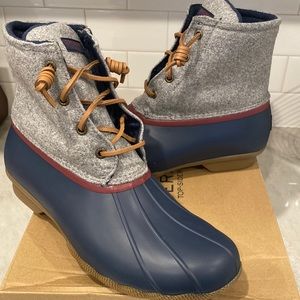 Brand new Sperry boots